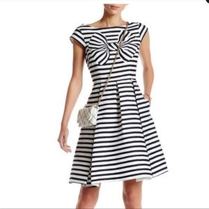 Kate spade bow stripe mariella dress size 0 NWT perfect condition